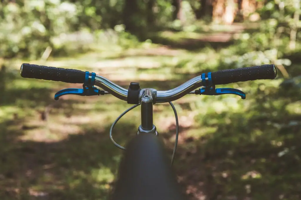 closeup photo of bicycle